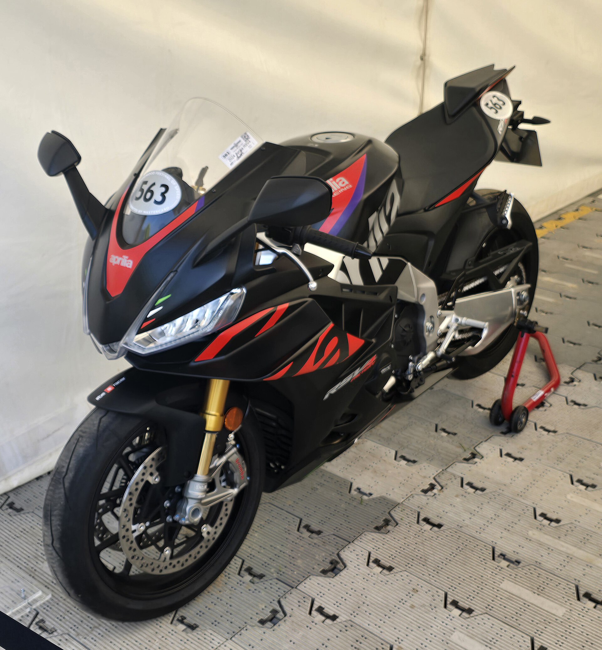 Aprilia RSV4 1100