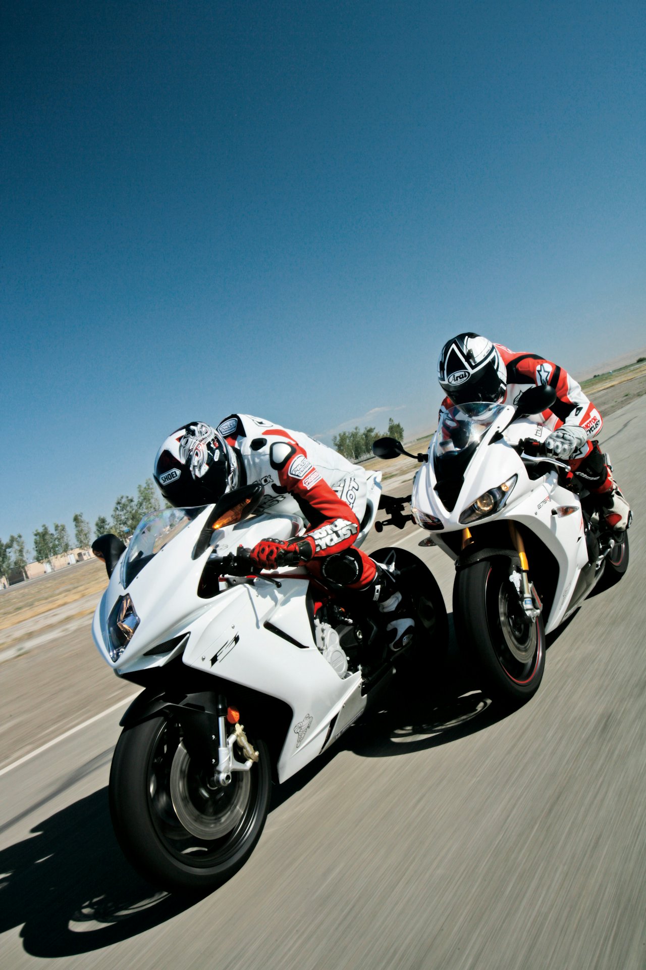 Motorcycle Tyres Explained: Compounds, Profiles and Pressures